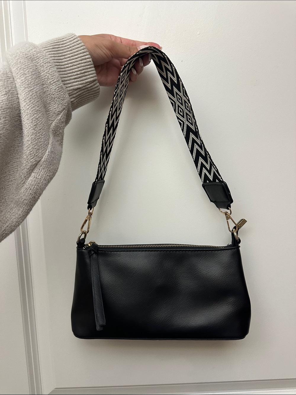 Black Leather Shoulder Bag with Patterned Strap